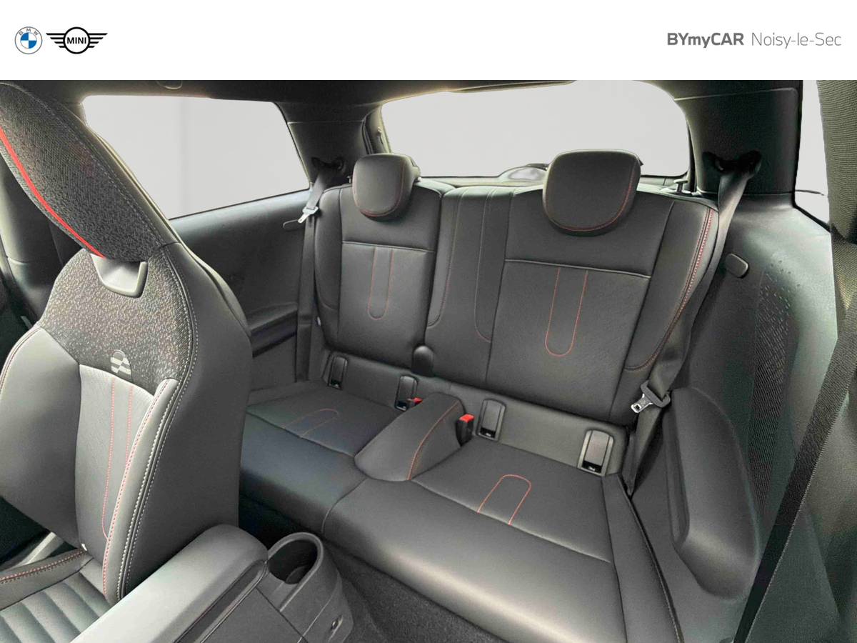 Mini Cooper 231 ch DKG7 JCW — photo 12