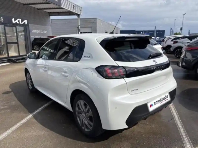 Peugeot 208 1.2 puretech 100ch s&amp;s style eat8 — photo 8