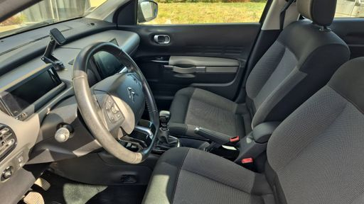 Citroen C4 Cactus 1.2 PureTech 110 - Live – 2019 – 109573 km – Essence – Boîte Manuelle — photo 19