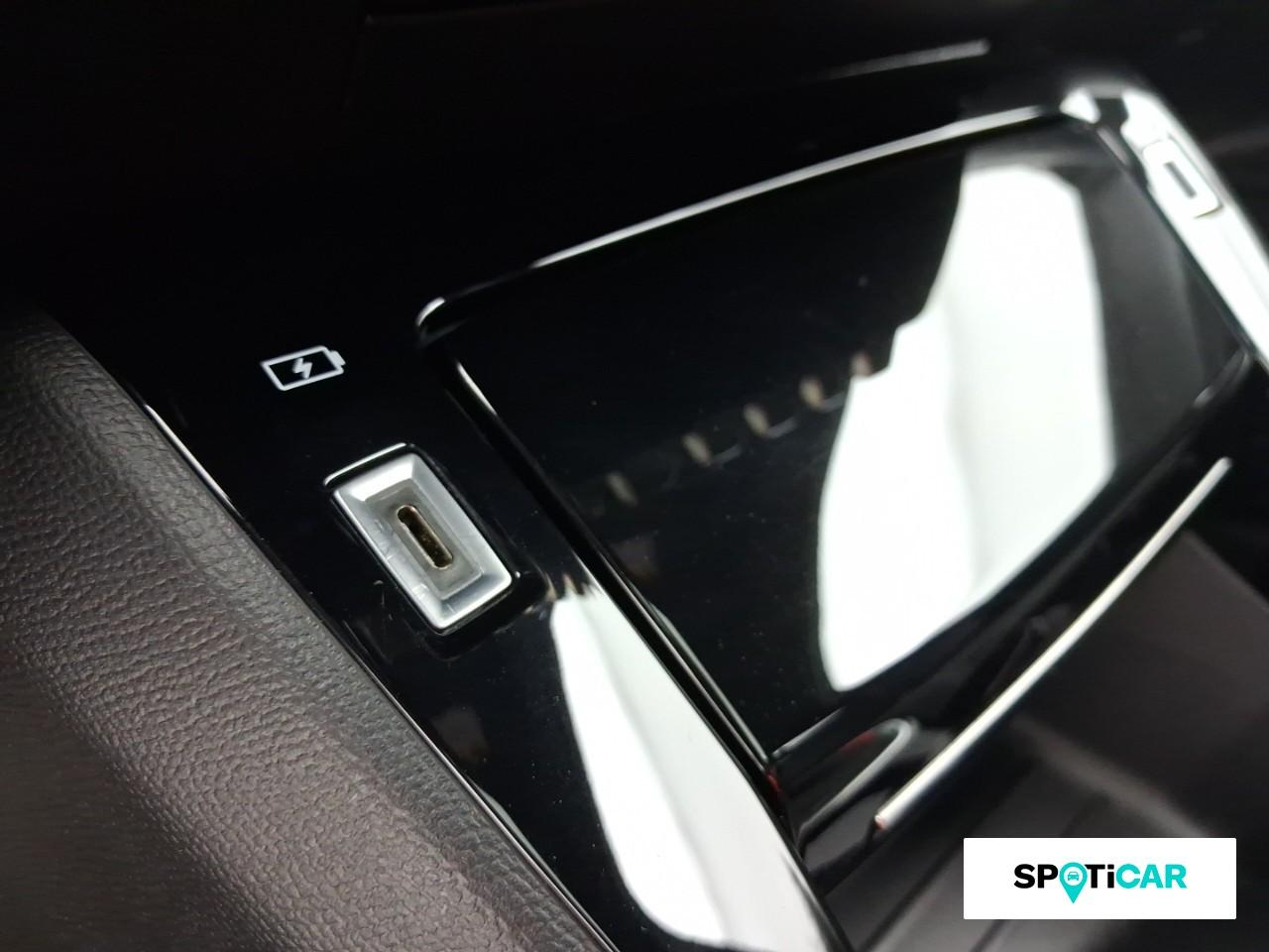 Peugeot 208 1.2 puretech 100ch s&s gt pack — photo 17