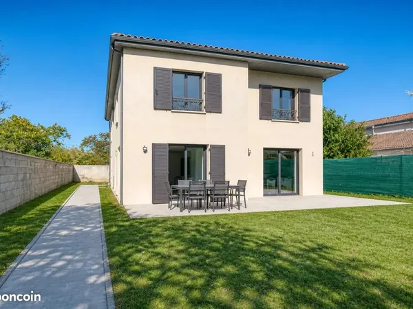 Maison 7 pièces 197 m²