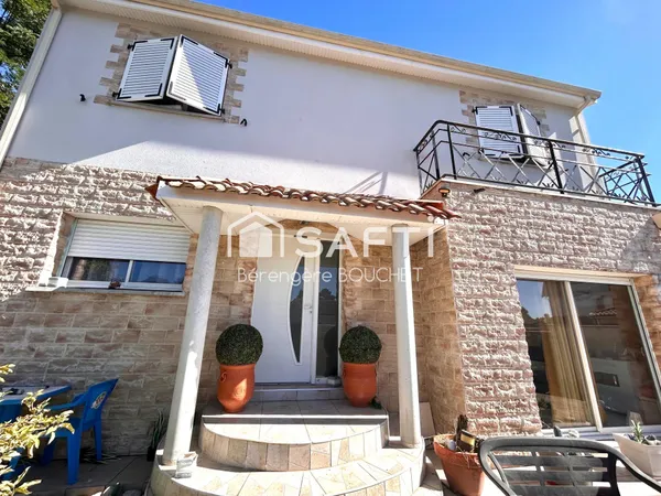 Maison contemporaine de 140m2 avec piscine