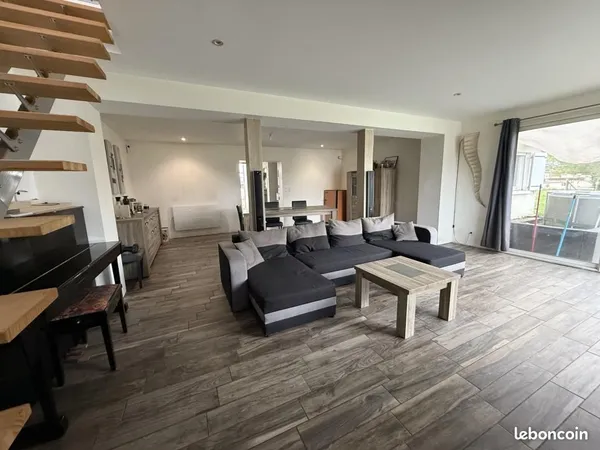 Maison 6 pièces 180 m²