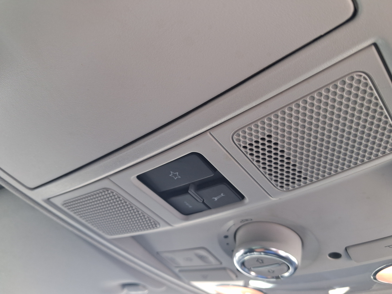 Volkswagen Tiguan 2.0 TDI 140 FAP BlueMotion Technology — photo 54