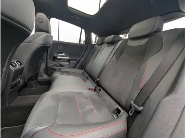 Mercedes Gla 250 e hybrid eq — photo 19
