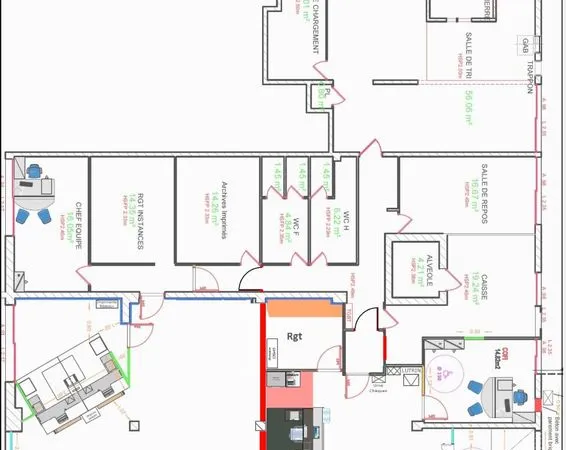 Local RDC. BUREAUX, idéal CABINETS MEDICAUX OU SERVICE, centre ville HOTEL DE VILLE 340M2 MEDI