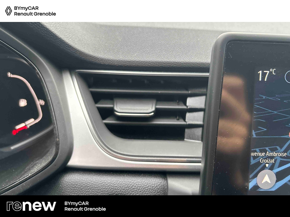 Renault Captur mild hybrid 140 — photo 21