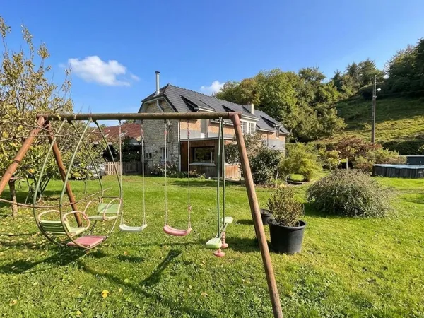 Maison 5 pièces 180 m²