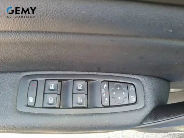 Renault Megane mégane iv berline blue dci 115 edc — photo 12