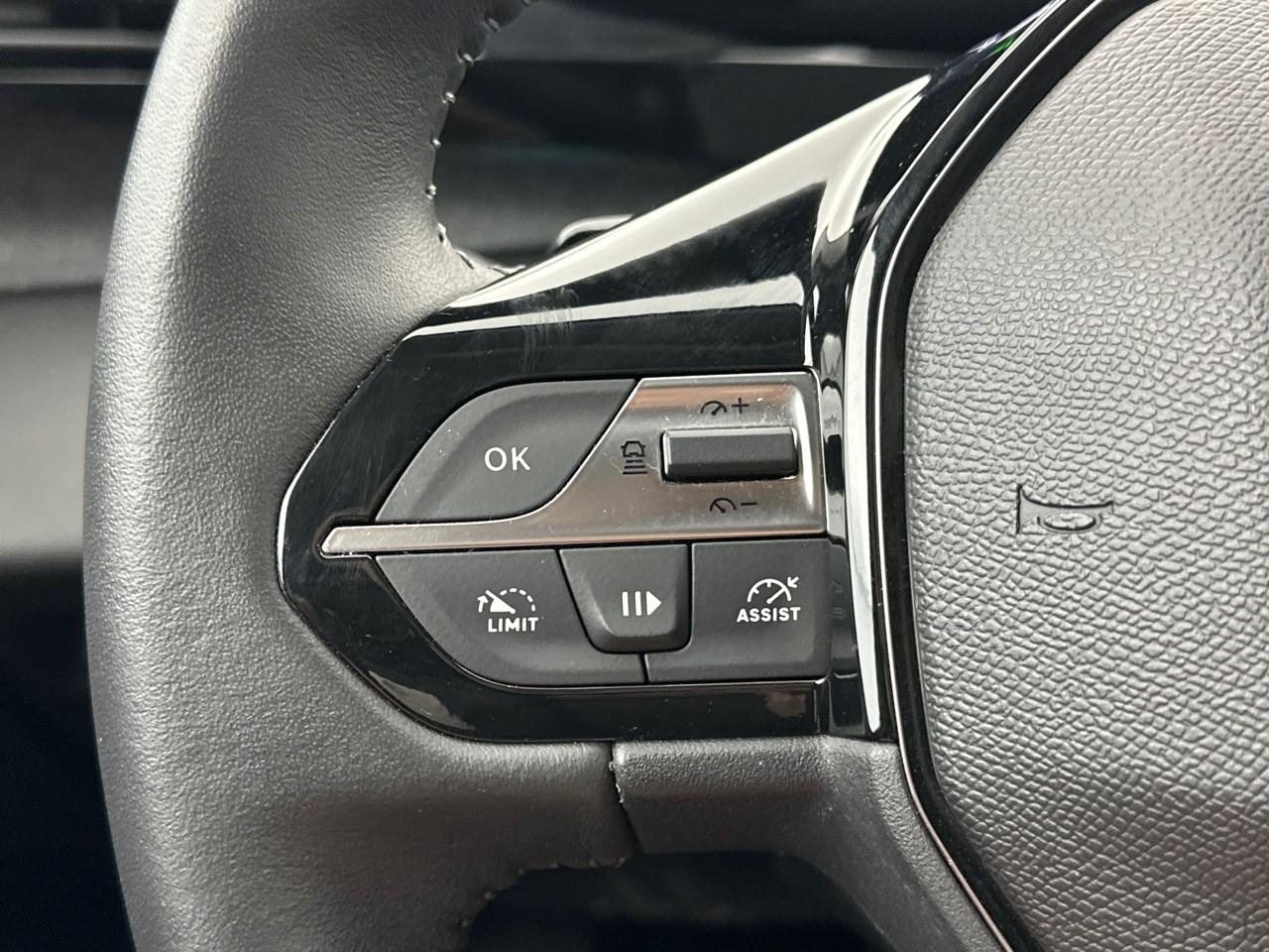 Peugeot 308 puretech 130ch s&s eat8 allure pack — photo 20