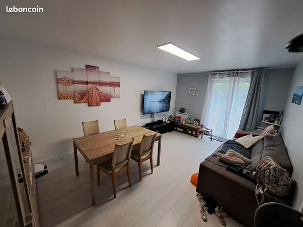 Colocation meublée 3 chambres - 72 m² - Parking - Lieusaint - dès 480 CC