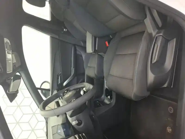 Mg Mg4 electric 51kwh - 125 kw 2wd — photo 7