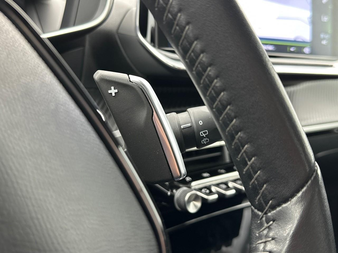 Peugeot 208 puretech 100 s&s eat8 allure — photo 20