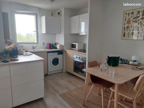 Location charmant T2 meublé + parking Jardin botanique / Bastide