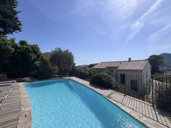 Villa 7 pièces 170 m²