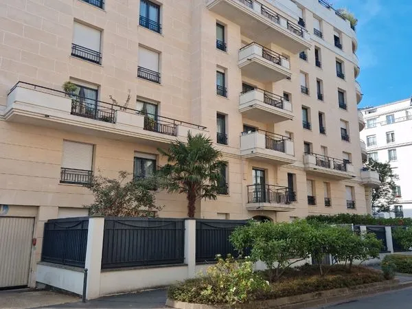 Appartement 4 pièces - 102 m2 - Châtillon 92 bel immeuble quartier Maison-blanche