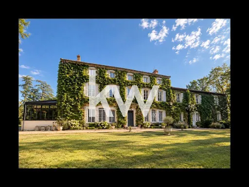 Maison 12 pièces 560 m²