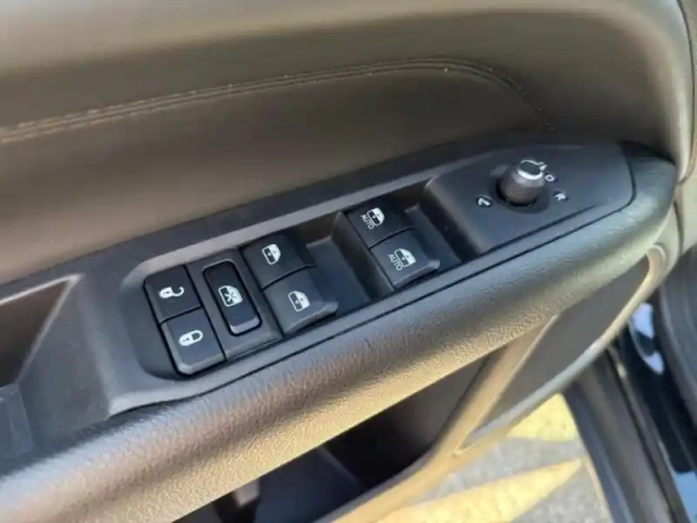 Jeep Compass 1.3 turbo t4 240ch phev 4xe overland at6 eawd — photo 12