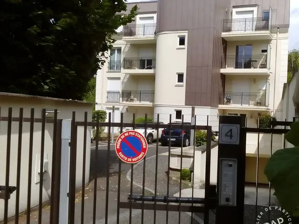 Stationnement Location Brie-Comte-Robert   80€