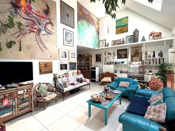 Maison 7 pièces 200 m²