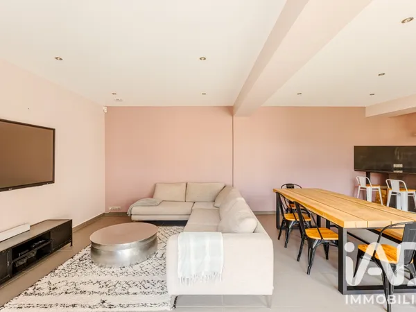 Maison 8 pièces 200 m²