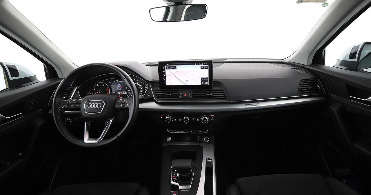 Audi Q5 Sportback — photo 16