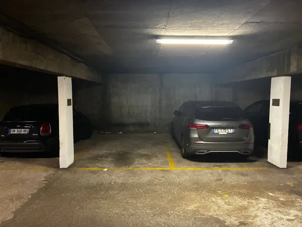 Parking 16 m²