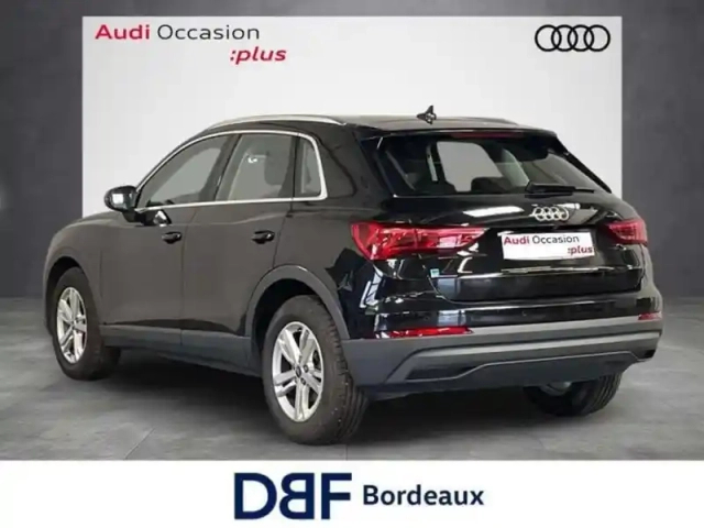 Audi Q3 35 tfsi 150 ch s tronic 7 — photo 3