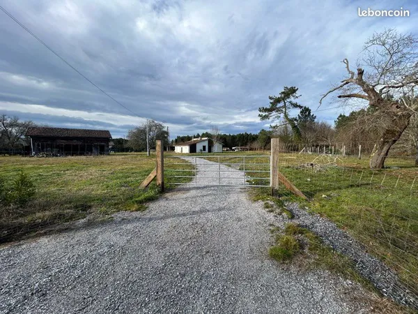 Maison 100 m² à rénover sur 1 hectare - Calme absolu - Rion-des-Landes