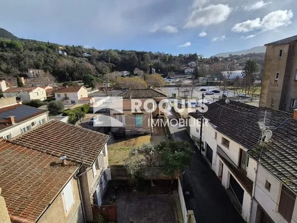 LAMALOU LES BAINS à vendre Appartement à rénover type F4 et