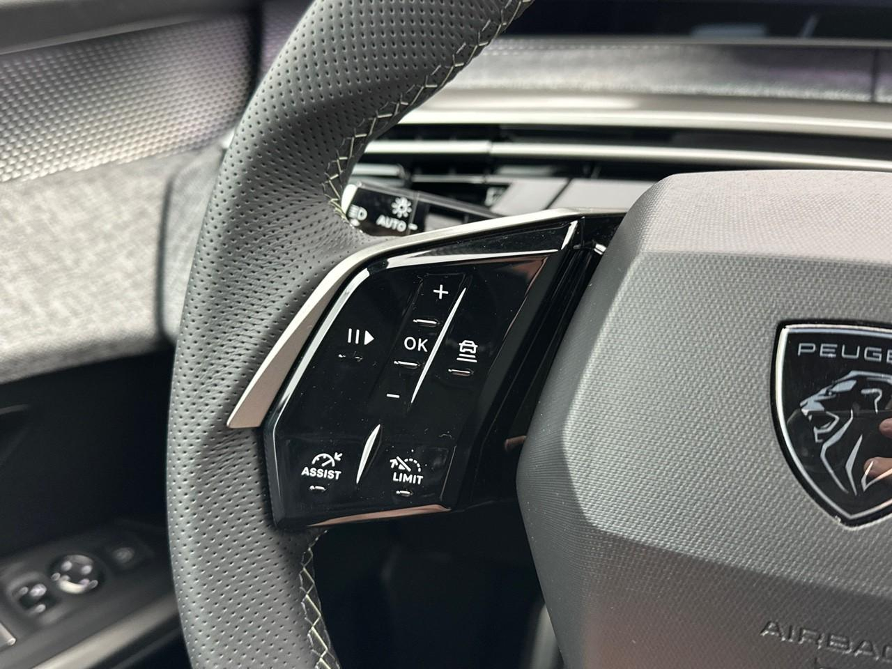 Peugeot 3008 hybrid 145 e-dcs6 gt — photo 22