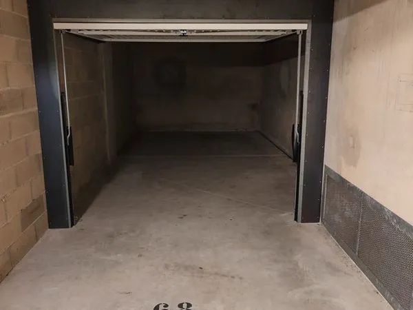 🔑 À LOUER : GRAND BOX XXL SÉCURISÉ (22 m²) - SARTROUVILLE