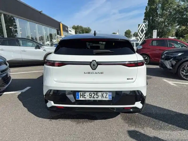 Renault Megane e-tech 220 ch autonomie confort gsr2 — photo 6