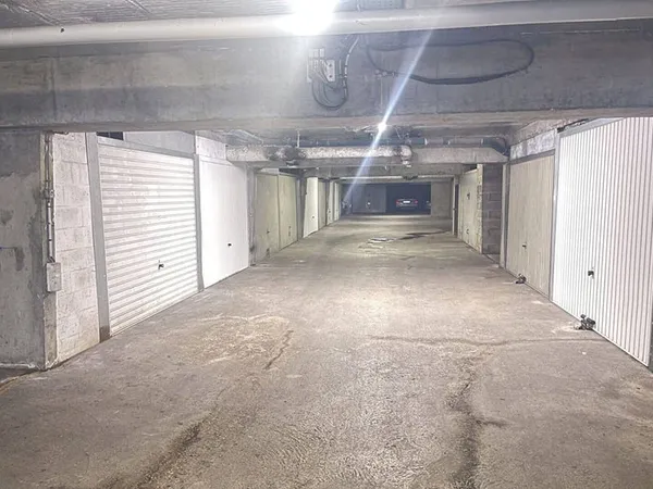 Parking 13 m²