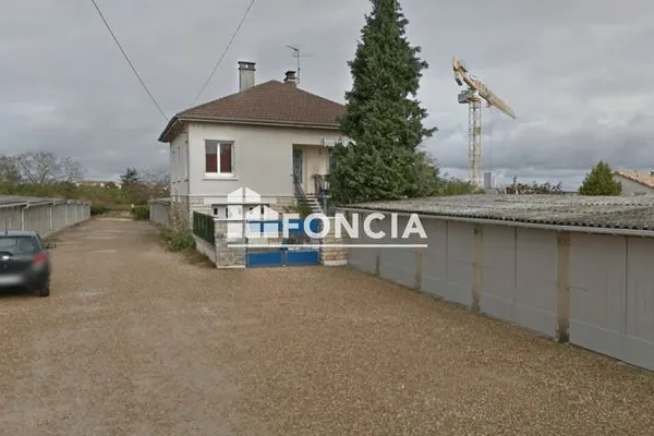 Stationnement Location Poitiers   60€
