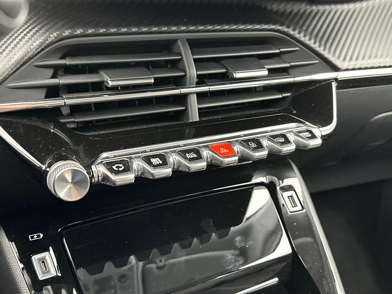 Peugeot 2008 puretech 130 s&s bvm6 allure — photo 27