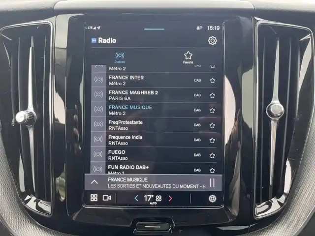 Volvo Xc60 t6 awd hybride rechargeable 253 ch+145 ch geartronic 8 — photo 22