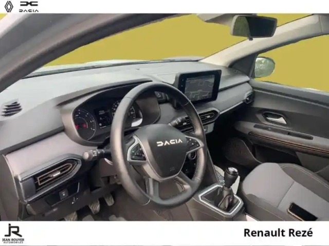 Dacia Jogger 1.0 tce 110ch extreme 7 places -24 — photo 5