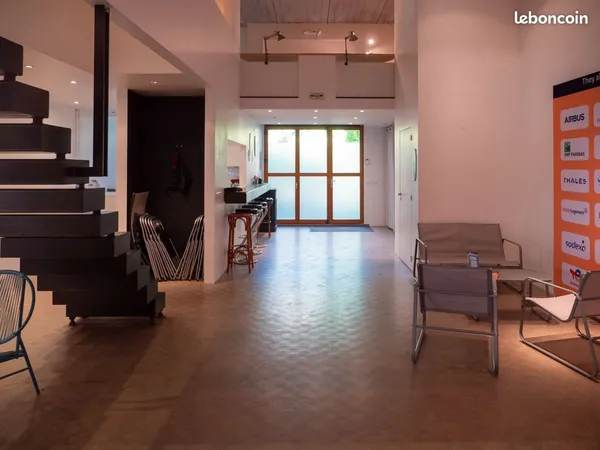 Loft professionnel atypique de 246 m² avec terrasse - Ivry-sur-Seine / proche Station F