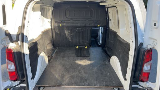 Opel Combo 1.5 CDTi 102 - Cargo Pack Clim – 2019 – 44689 km – Diesel – Boîte Manuelle — photo 27
