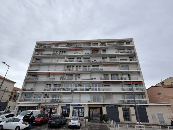 TYPE 2 POINTE ROUGE 13008 MARSEILLE