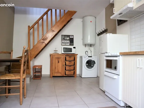 Vallabrègues, Maison individuelle de 24,32 m², meublée