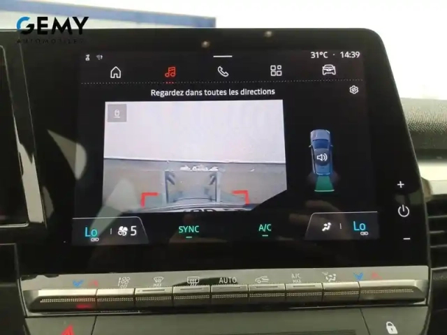 Renault Megane e-tech ev40 130ch standard charge — photo 33