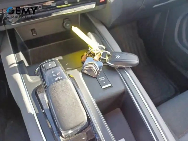 Citroën C5 Aircross hybride rechargeable 225 s&amp;s e-eat8 — photo 62