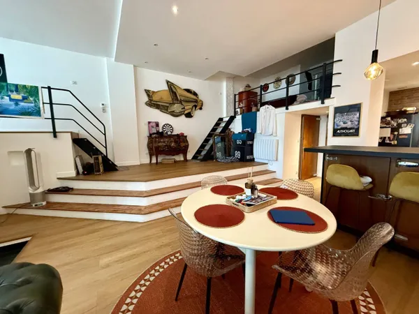 Loft 4 pièces 140 m²