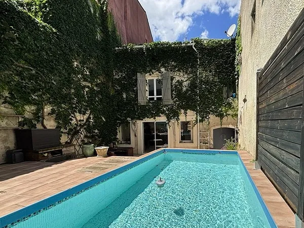 Maison 6 pièces 212 m²