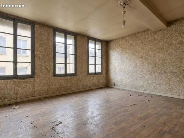 T3 80 m² hyper-centre, place Saint-Pierre