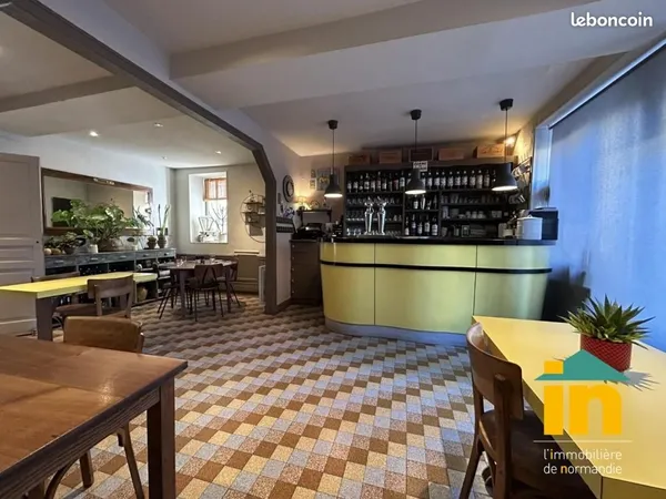 Local commercial 185 m²
