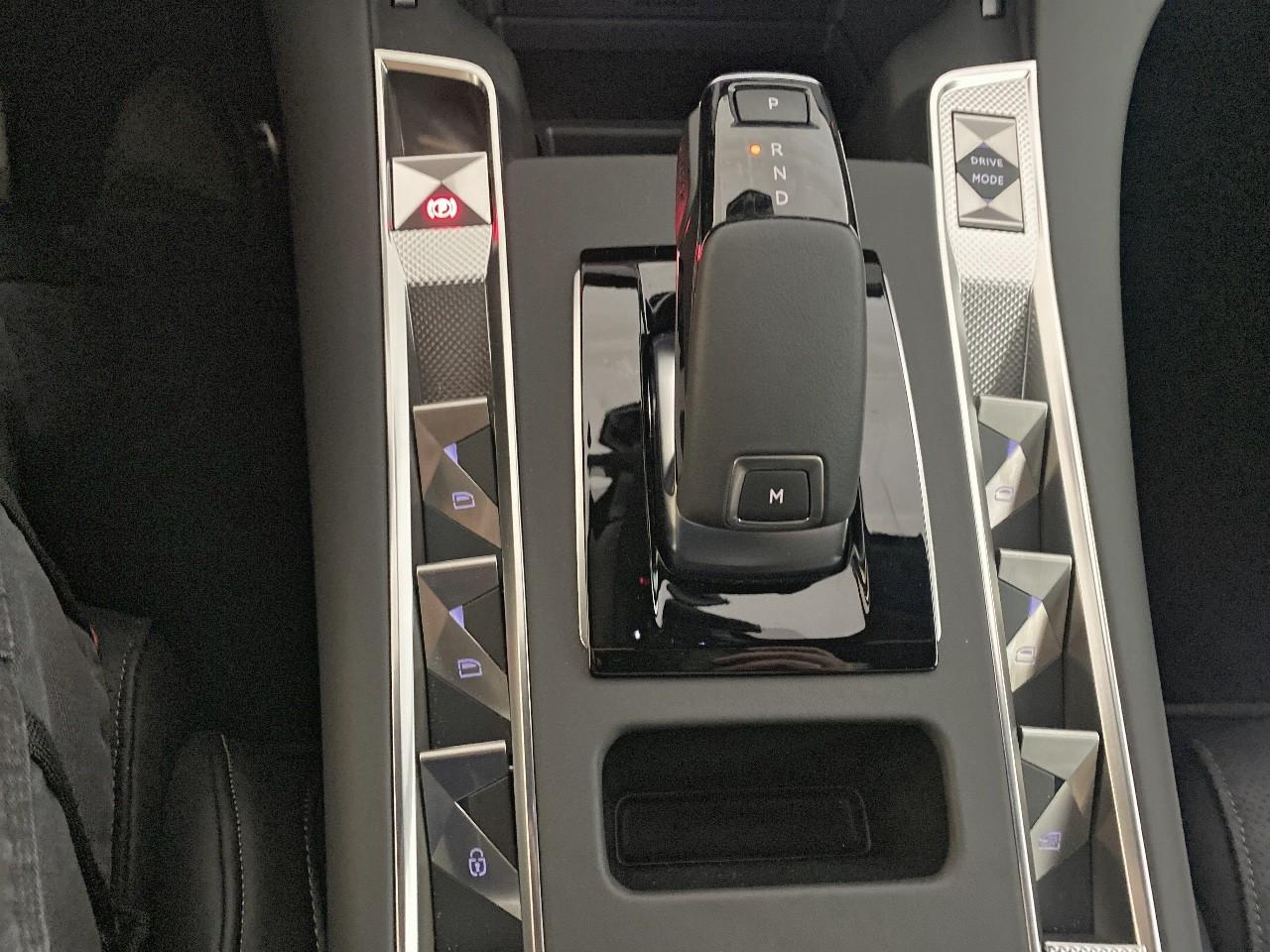 Ds Ds 7 crossback bluehdi 130 eat8 etoile — photo 17