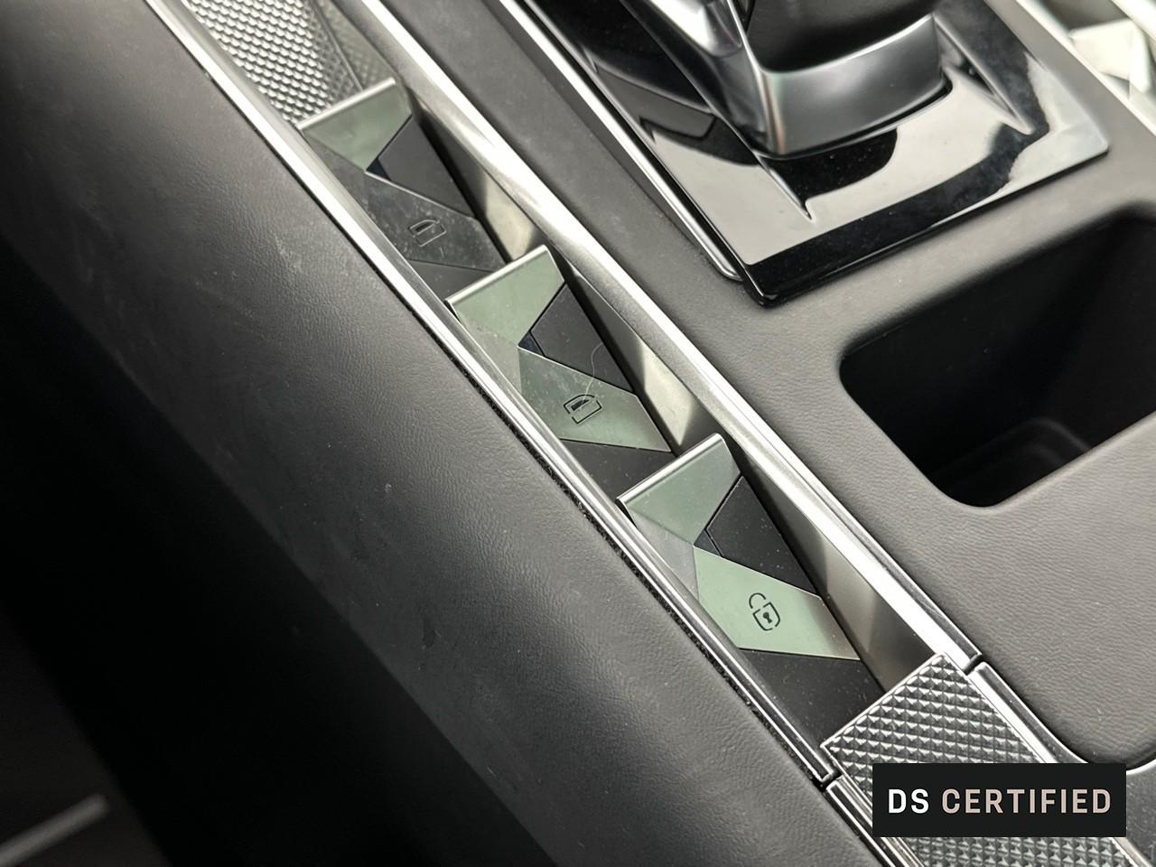 Ds Ds 7 crossback hybride rechargeable e-tense 300 eat8 4x4 rivoli — photo 34